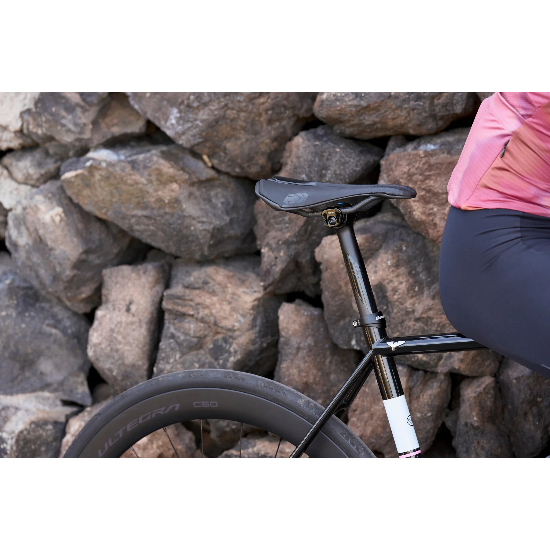 PRO Stealth Superlight Saddle