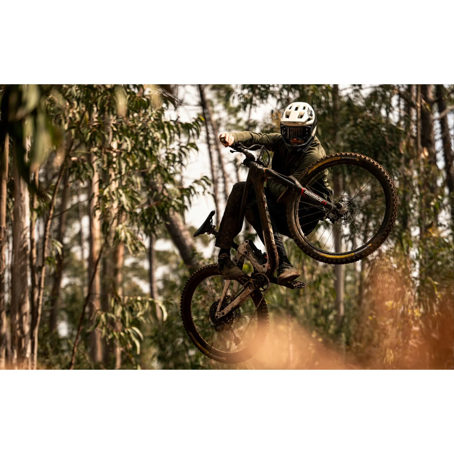 Велошлем Bluegrass Vanguard Core MIPS  Black